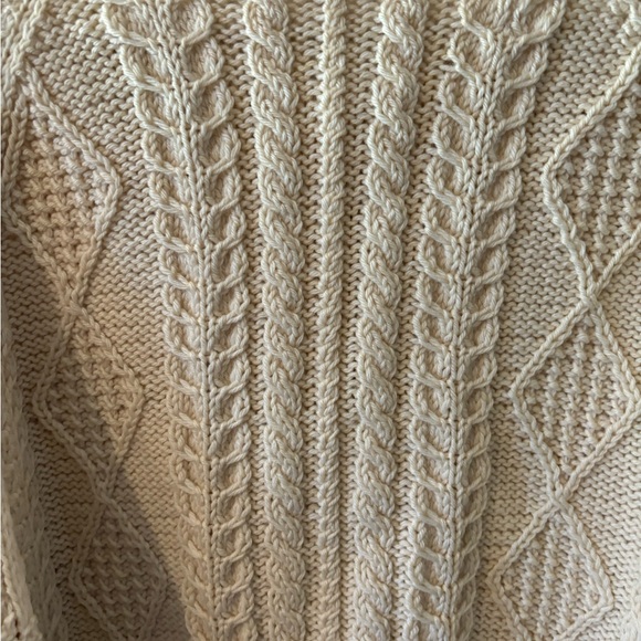 Vintage Irish knit cardigan with wooden buttons - Picture 4 of 6